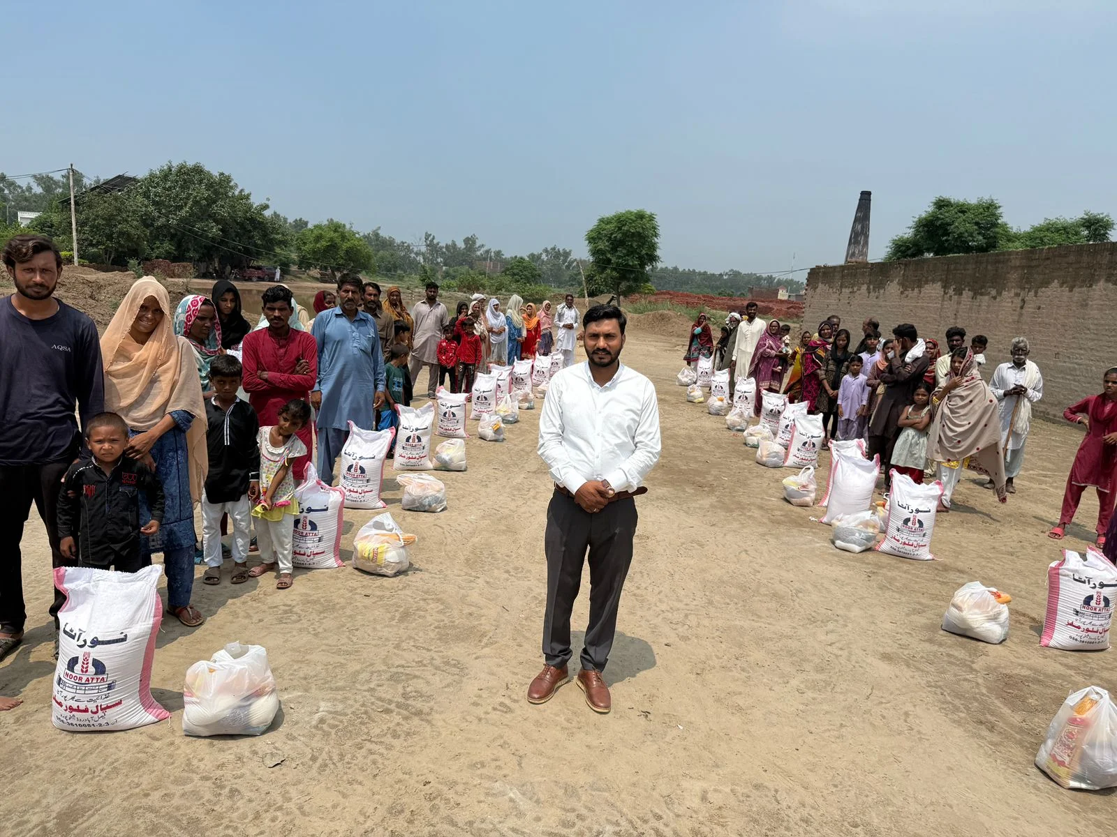 Food and clothes distribution event