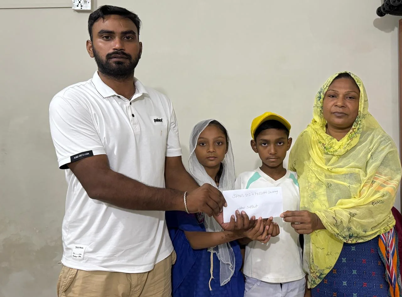 Widows and orphans receiving support